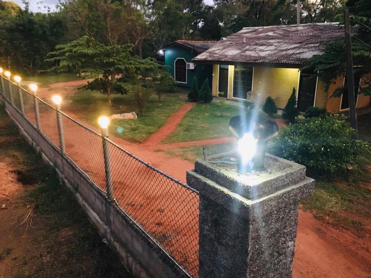 Greenwood Hotel Sigiriya Exteriör bild